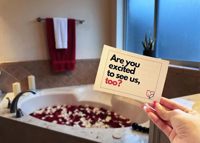 Red Chamber Tx King & Couples Retreat (adults Only) *