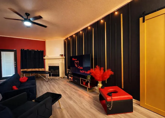 Holiday home Red Chamber Tx King & Couples Retreat (adults Only) Killeen
